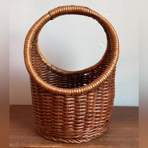 Gondola Style Wicker basket